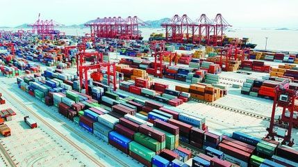 海关总署:前4个月进出口9.07万亿元 4月出口增长8.2%